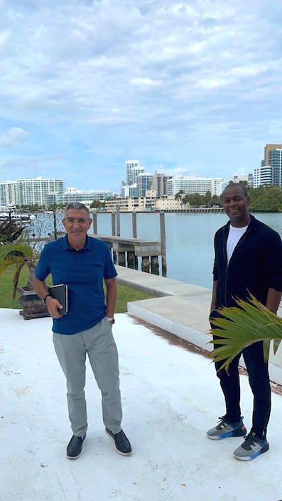 Zona Cero Jorge Cura con Édgar Rentería en Miami.