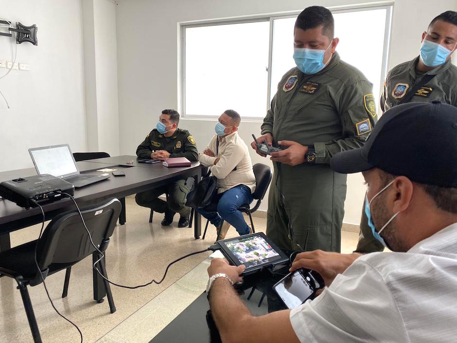 Ensayando con los drones.