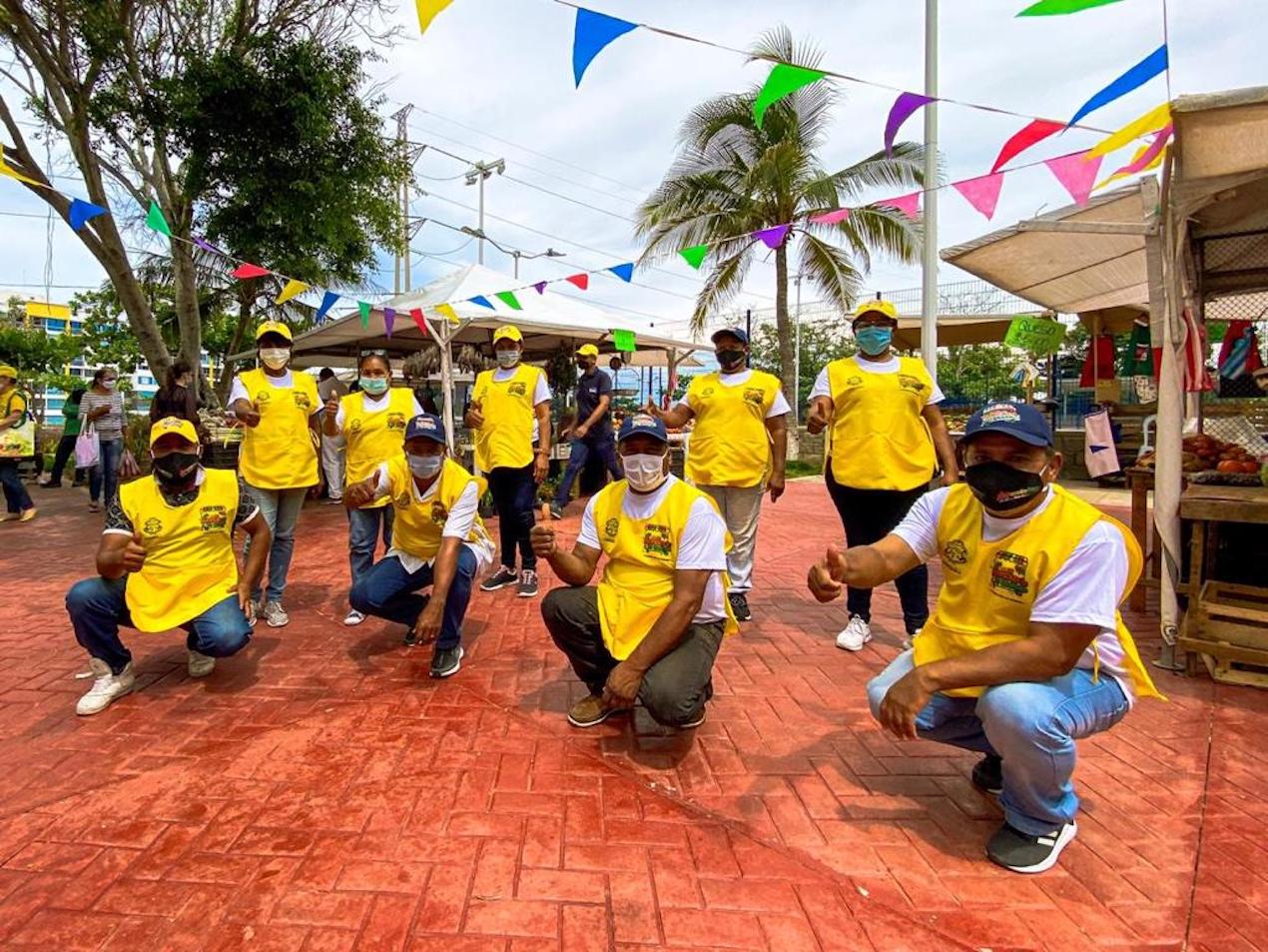 Comerciantes participantes de Mercado a tu barrio.