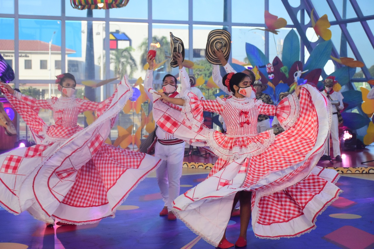 Una cumbiamba en el homenaje virtual al Festival del Millo.