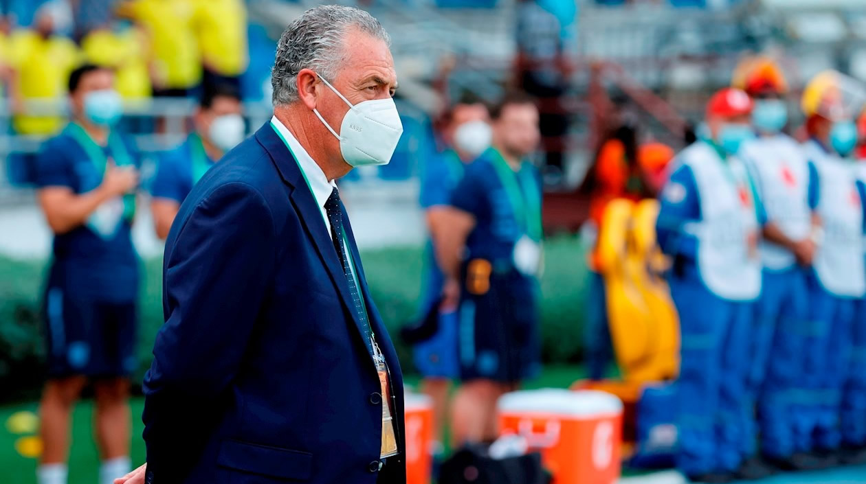 El entrenador Gustavo Alfaro de Ecuador