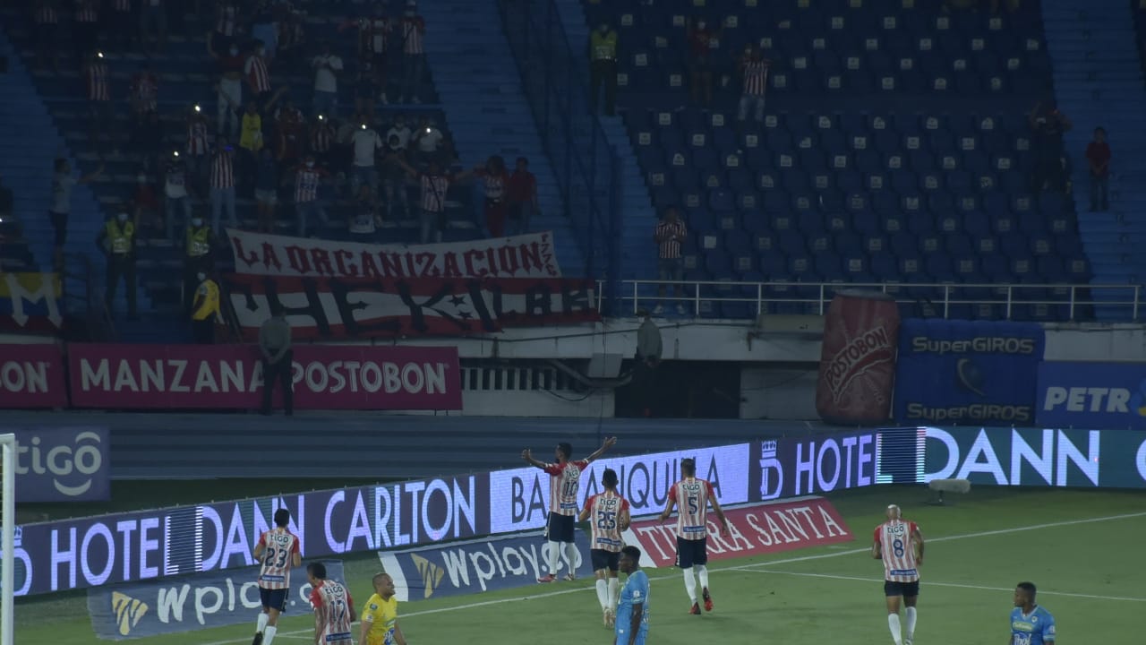 'Cariaco' González celebrando el empate.