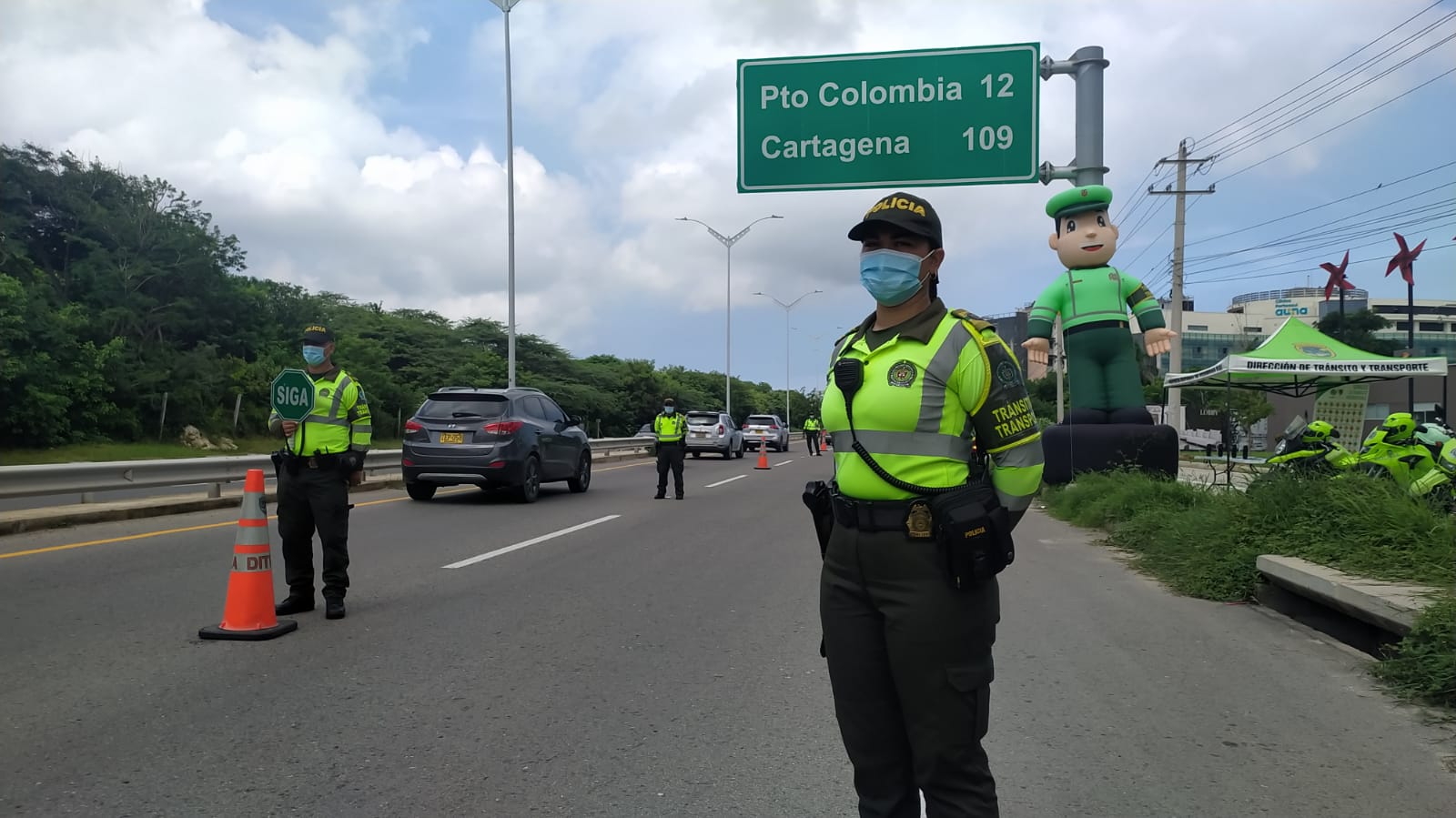 urante este fin de semana entraron a la ciudad 38.782 vehículos y salieron de la misma 40.018 vehículos.