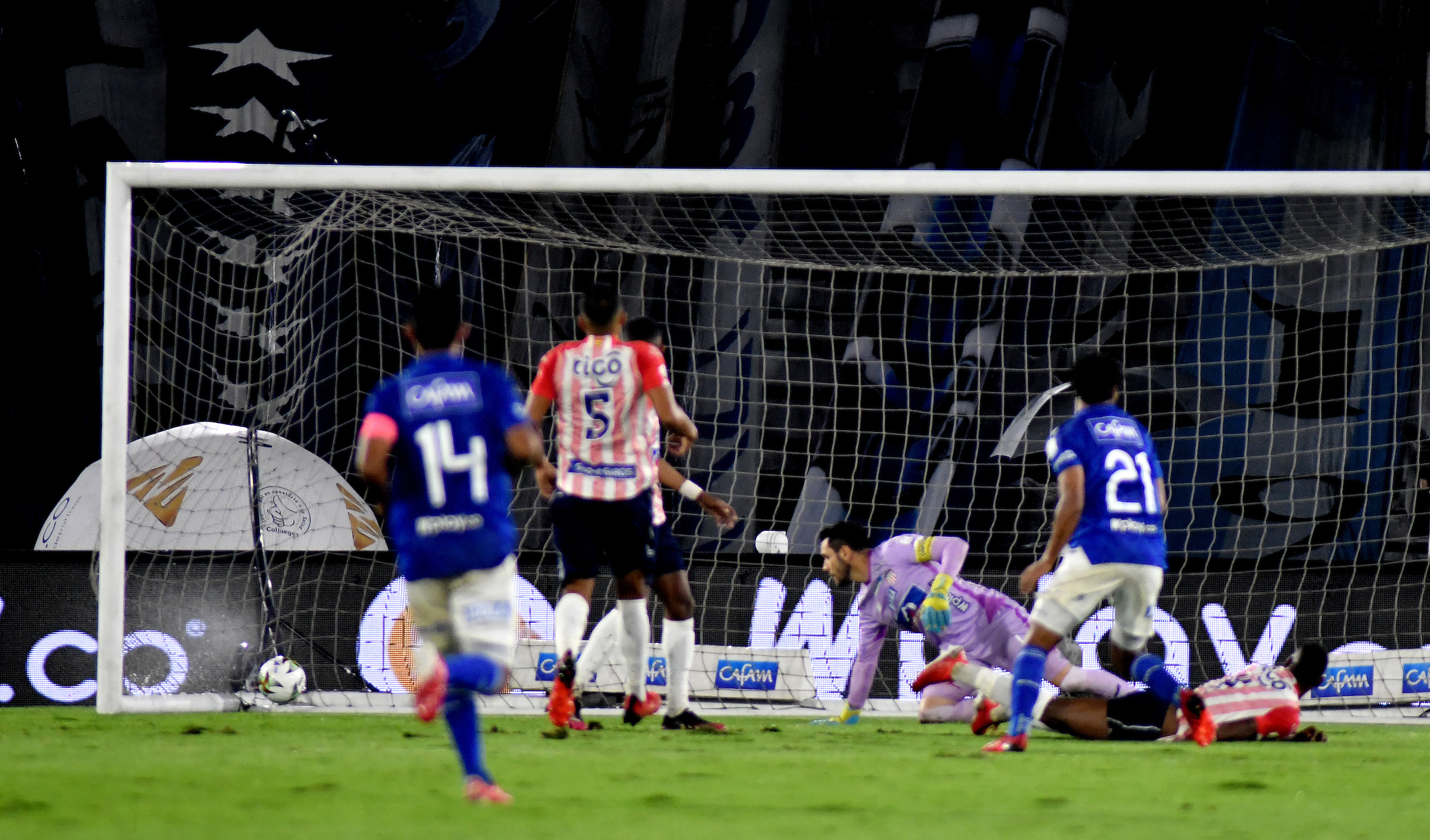 Apertura del marcador por parte de Juan Carlos Pereira.