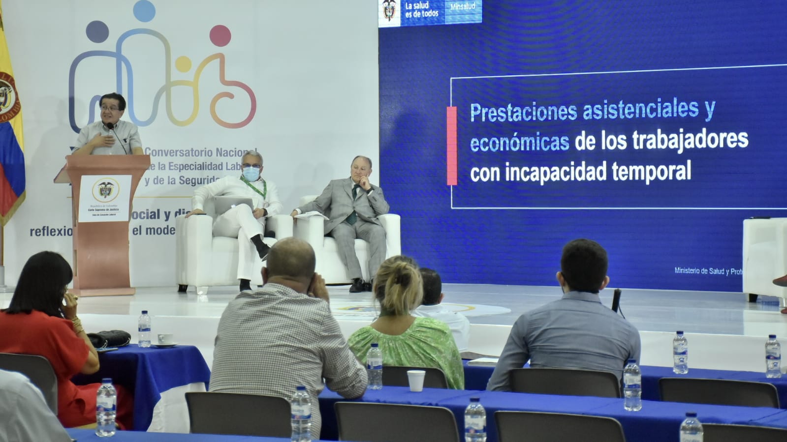 Zona Cero El ministro de Salud, Fernando Ruiz, durante su intervención en Barranquilla.