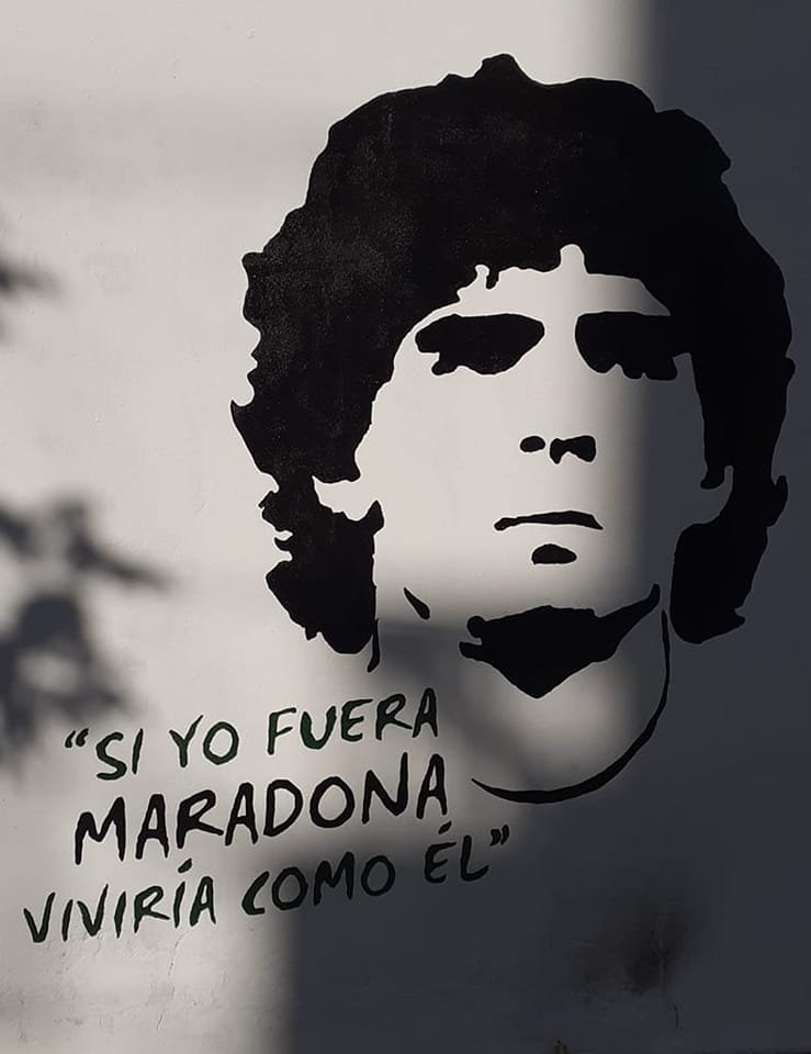 Mural dedicado a Diego Armando Maradona. 