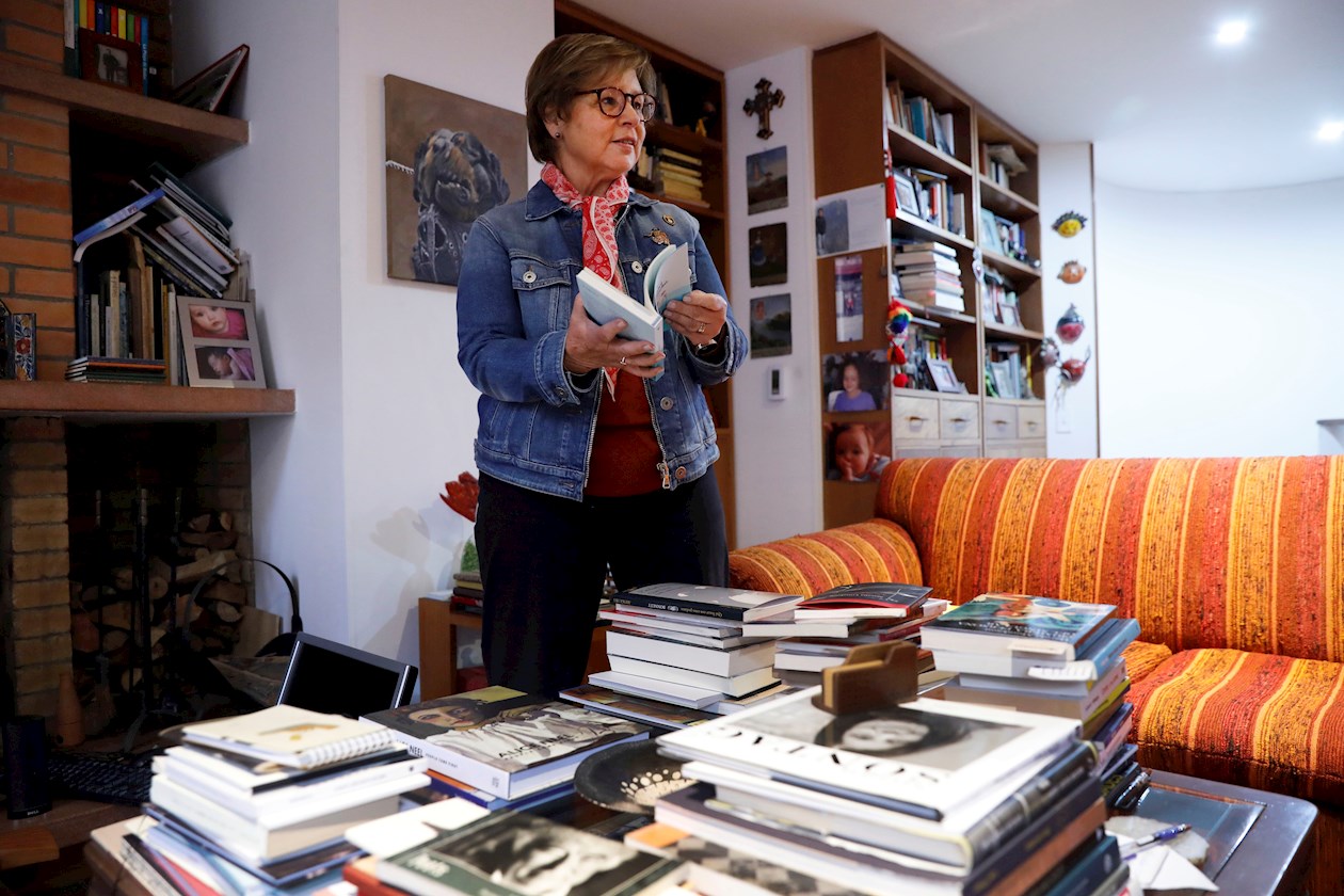 EFE/ Carlos Ortega La poeta y escritora colombiana Piedad Bonnett es vista durante entrevista con Efe.
