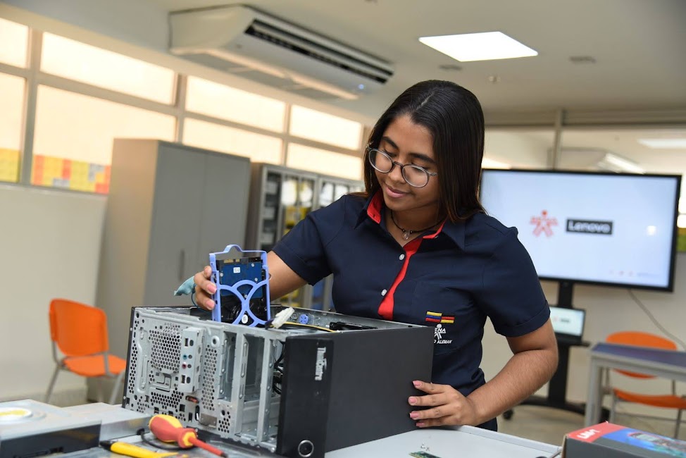 Alcaldía de Barranquilla Joven en formación profesional en Barranquilla