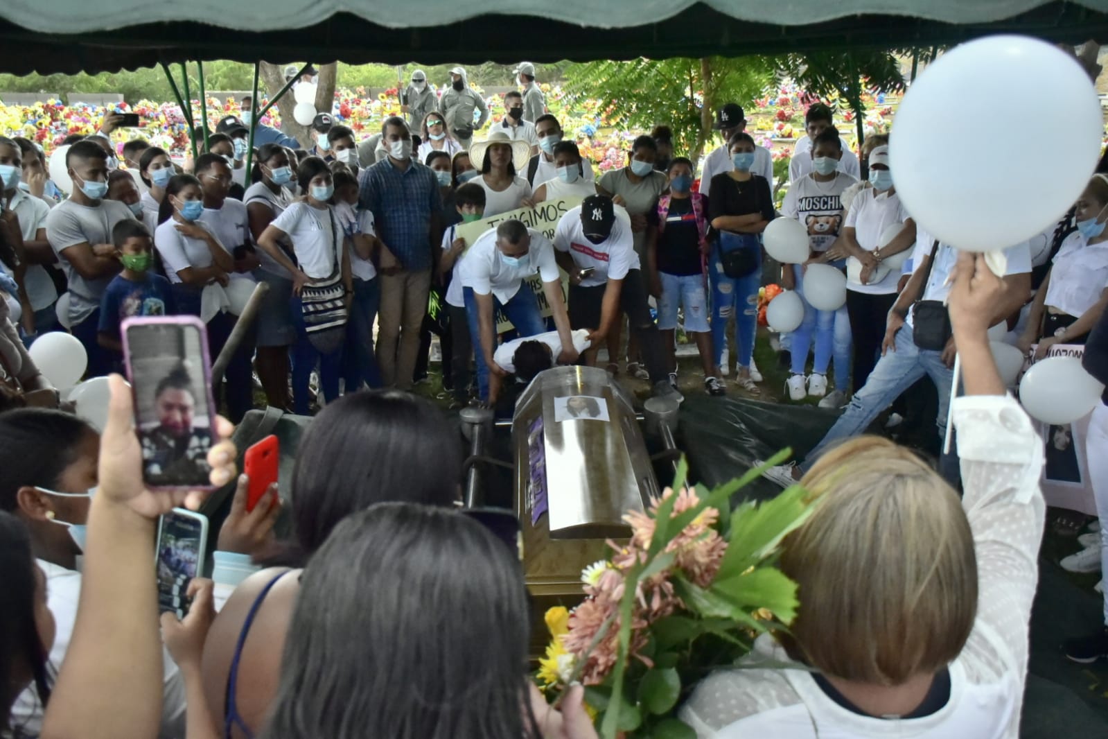 Sepelio de la joven Margarita Gómez Márquez.