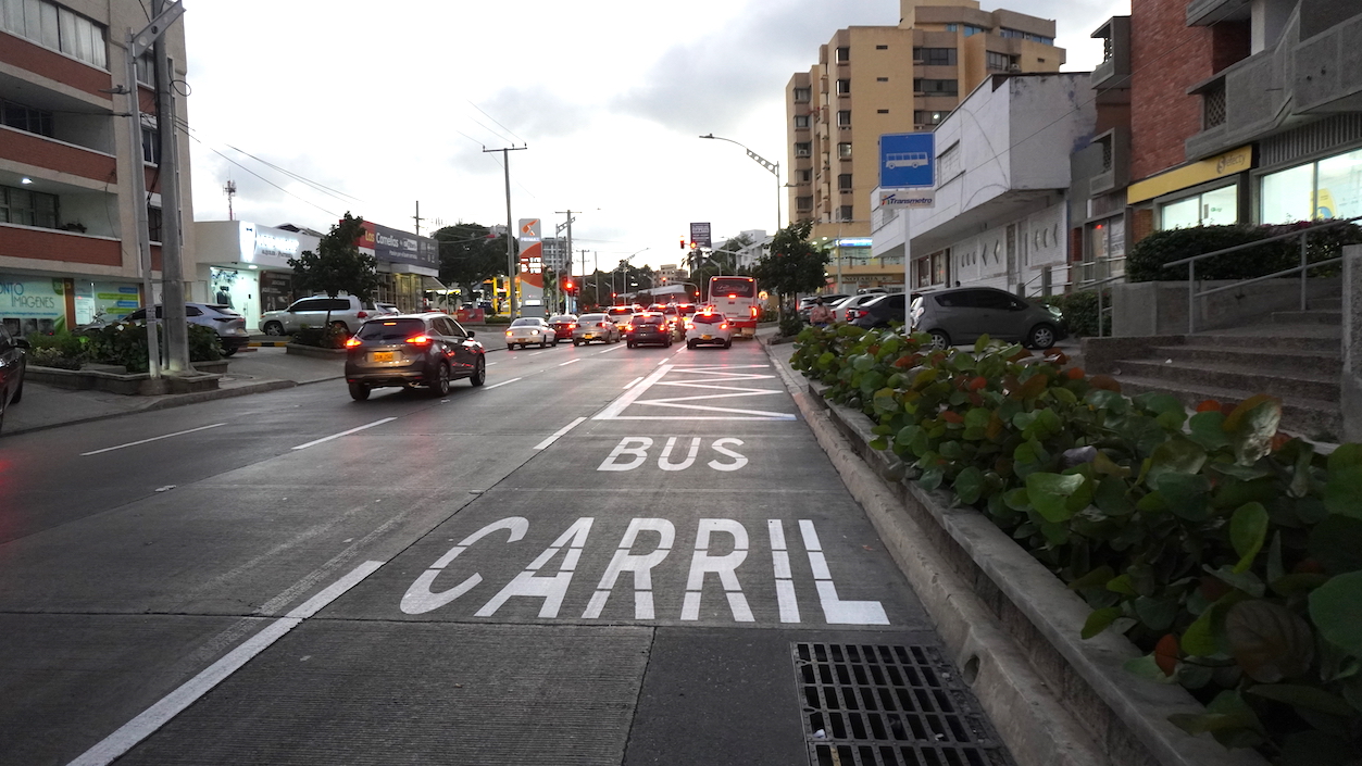 El carril preferencial operará entre las carreras 43 y 59.