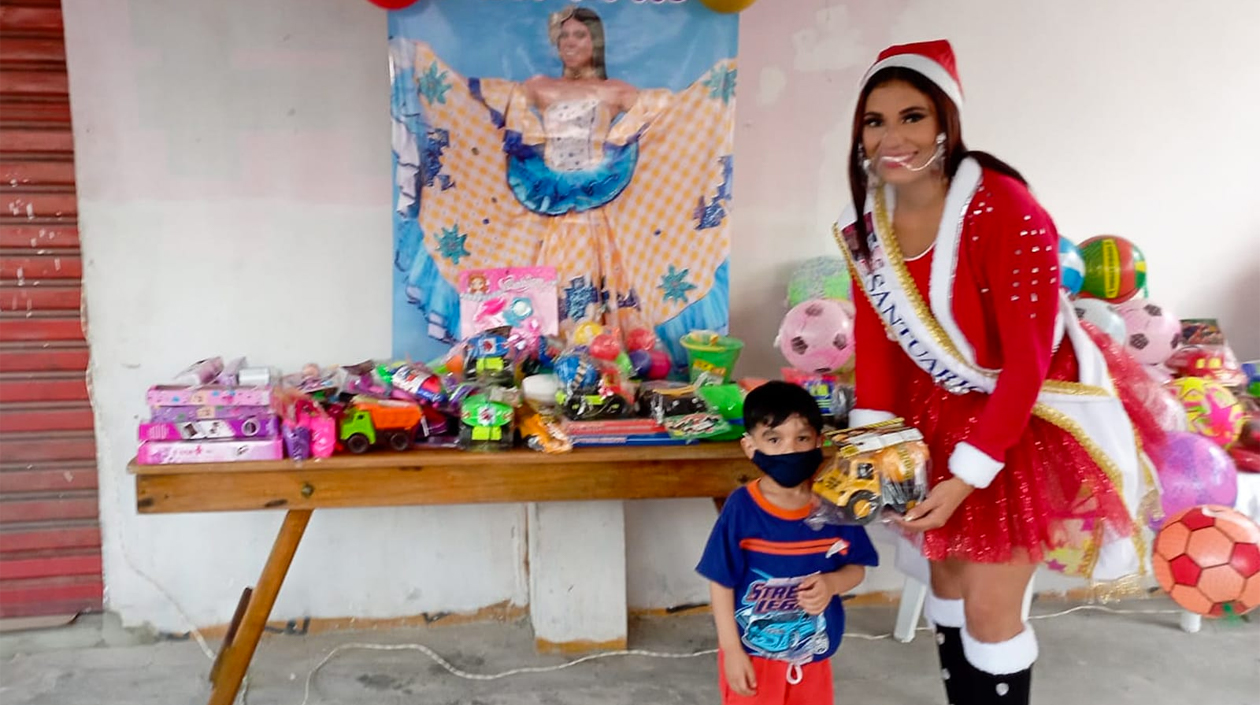 Silvia Villafaña, Reina popular del barrio el santuario.