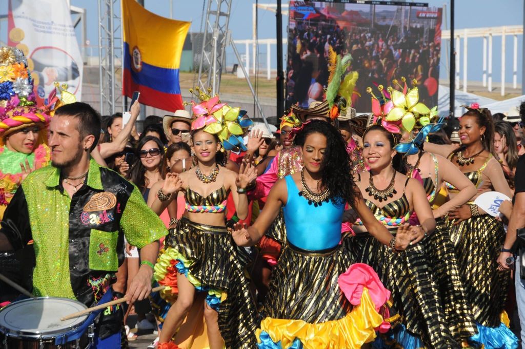 La politóloga y activista barranquillera Jessica González, en su faceta de baile con alusión al Carnaval de Barranquilla.