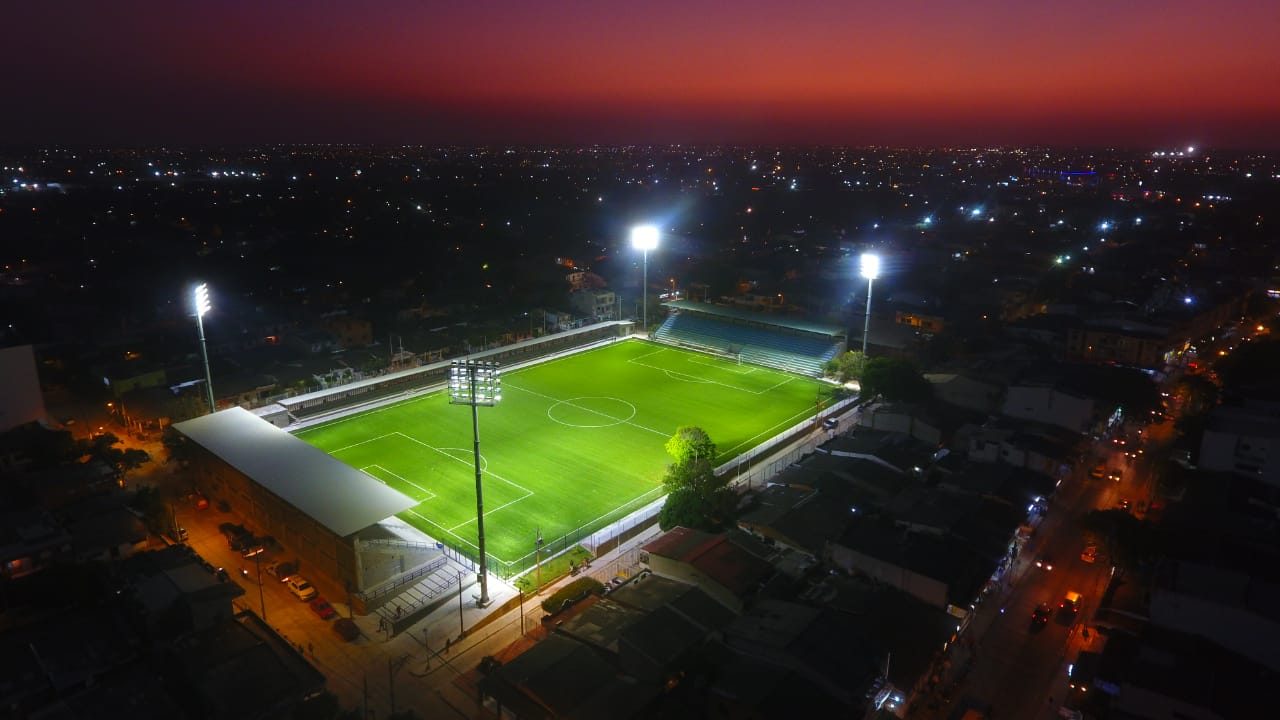 El escenario está aledaño al barrio Hipódromo. 