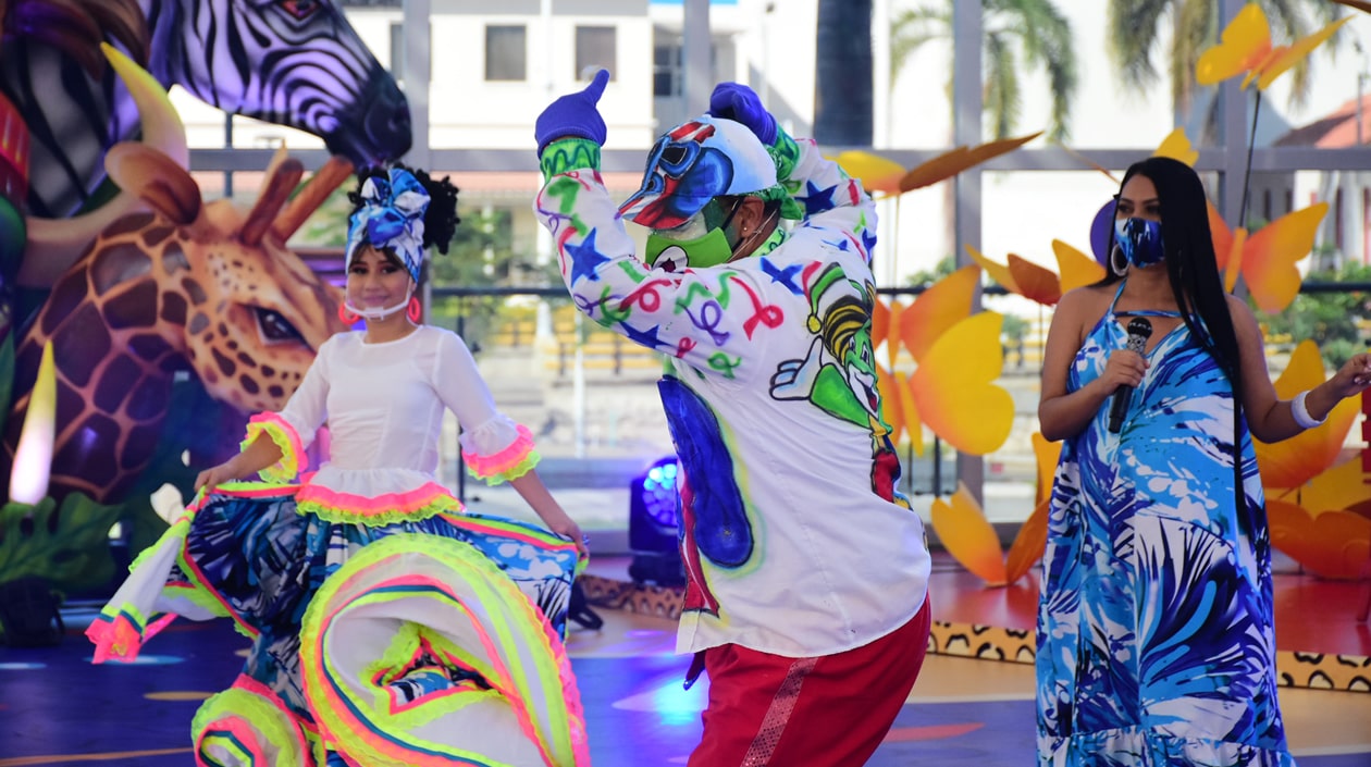 La transmisión virtual de la Ruta de la Tradición se realizó desde el Cubo de Cristal, en la Plaza de la Paz. 