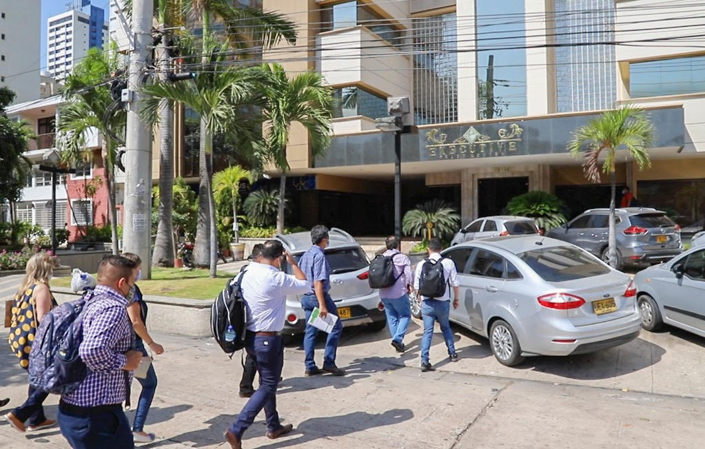 Comunicaciones Supersalud Funcionarios de la Supersalud llegando a Ambuq