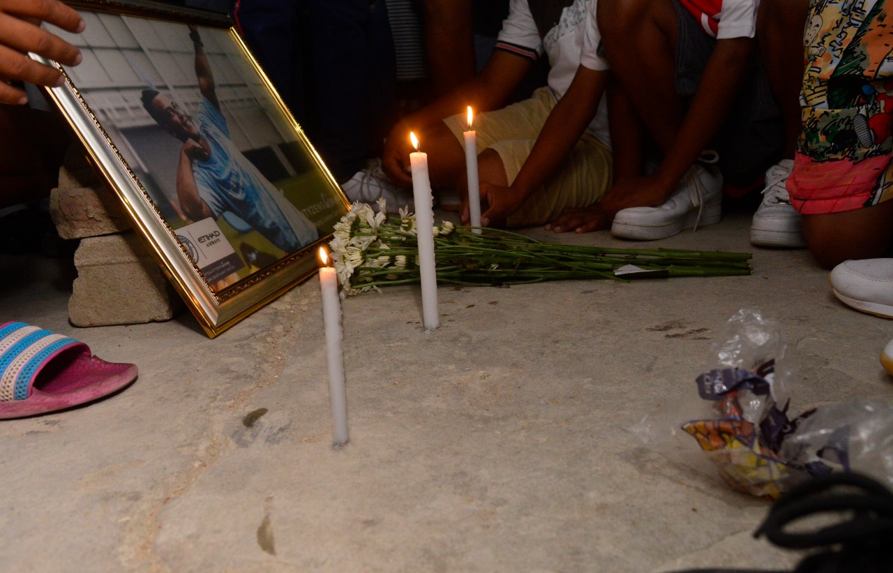 Elías Charris. La comunidad le hizo homenaje a Yecid Bolaño en el lugar donde fue baleado.