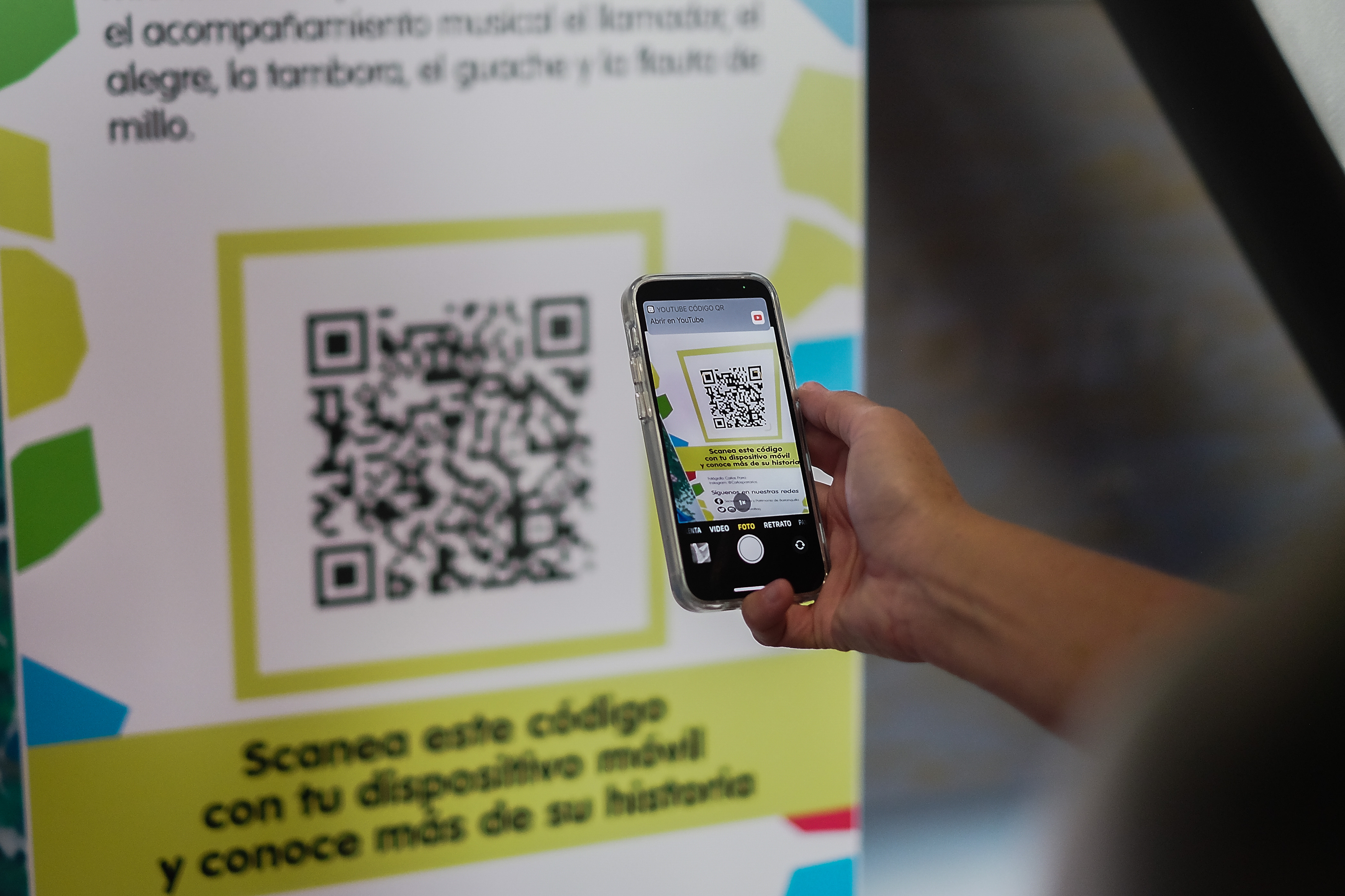 A través de códigos QR los ciudadanos podrán ampliar su experiencia y conocer de cerca a los protagonistas de la fiesta.