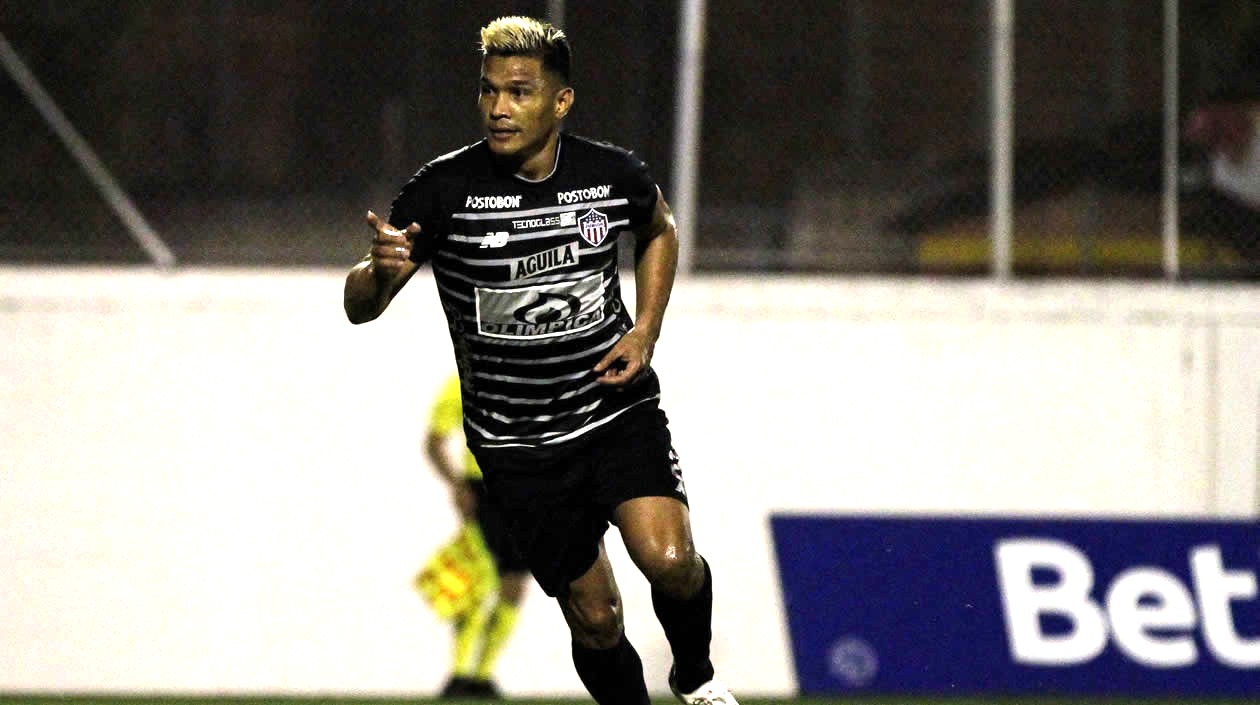 Teófilo Gutiérrez festejando el gol de empate.
