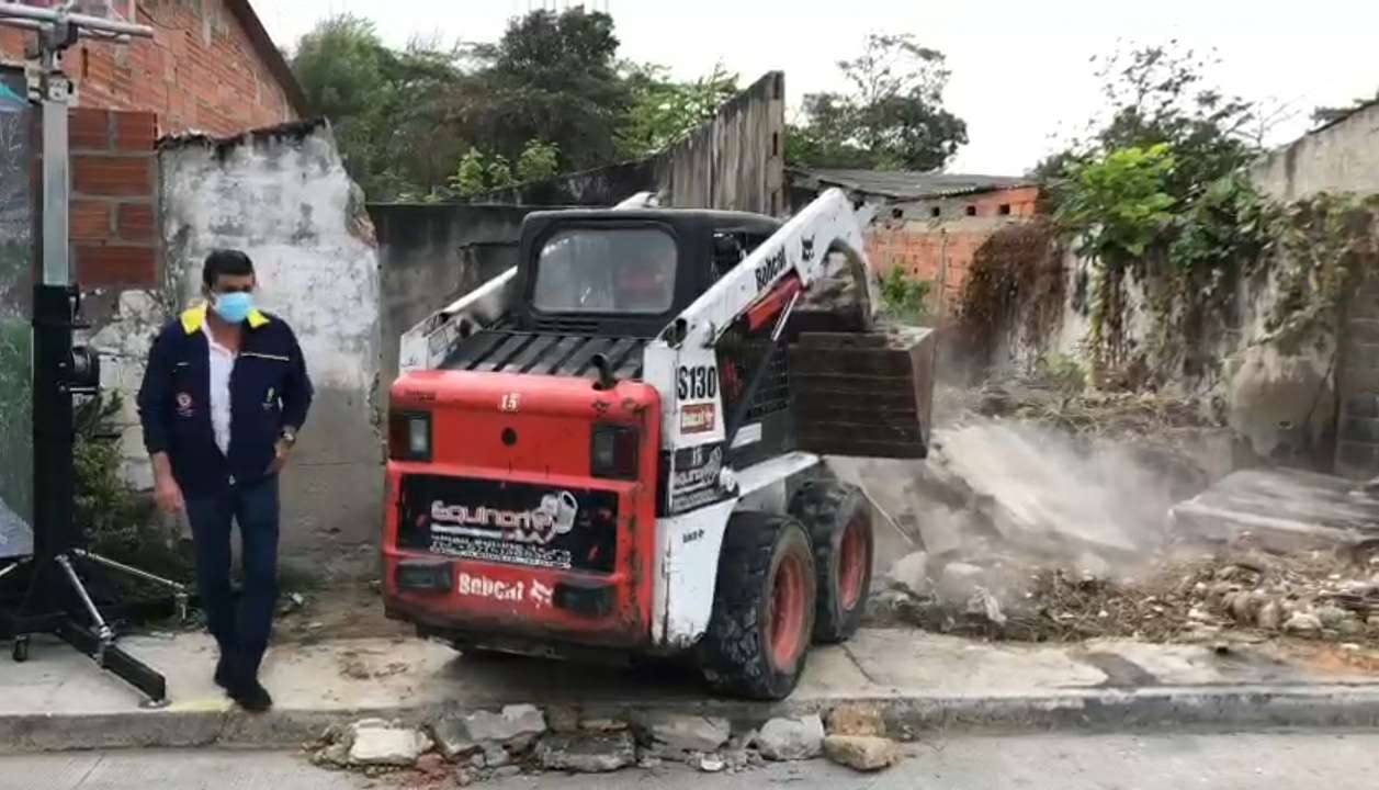 Este inmueble fue destruido por ser un foco de inseguridad y de vicio en el barrio La Esmeralda. 