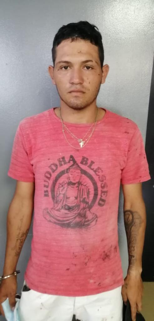 Policía Kendry José Calderón Alarcón.