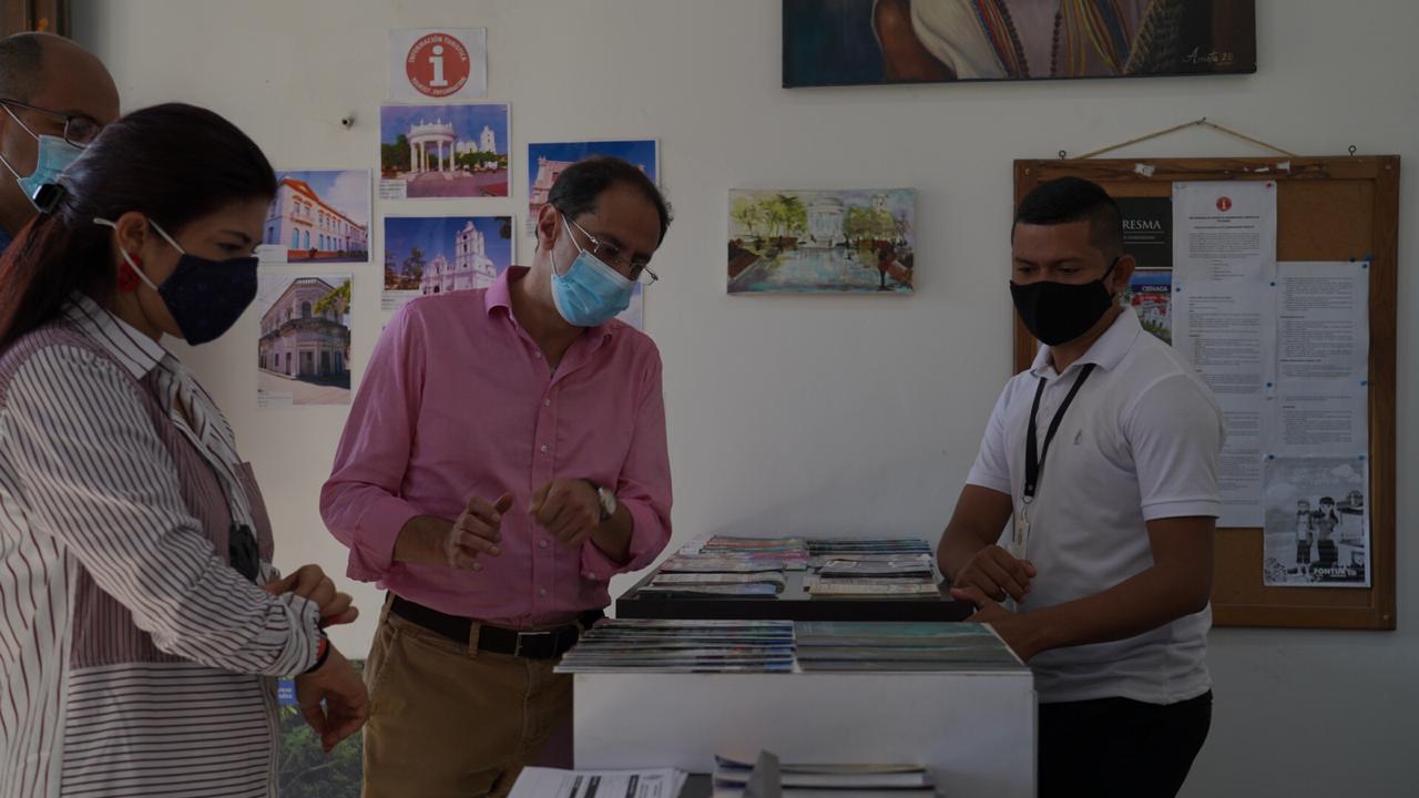 El Ministro y la Presidente de Fontur visitaron el Punto de Información Turística (PIT) del municipio.