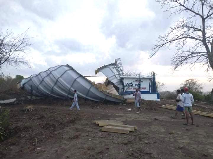 Aguas de Sucre Estado en que quedó el tanque.