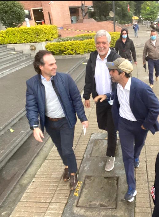 Encuentro de los tres exmandatarios.