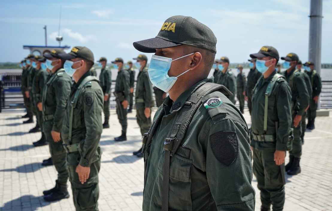 Los policías que llegaron a la ciudad.