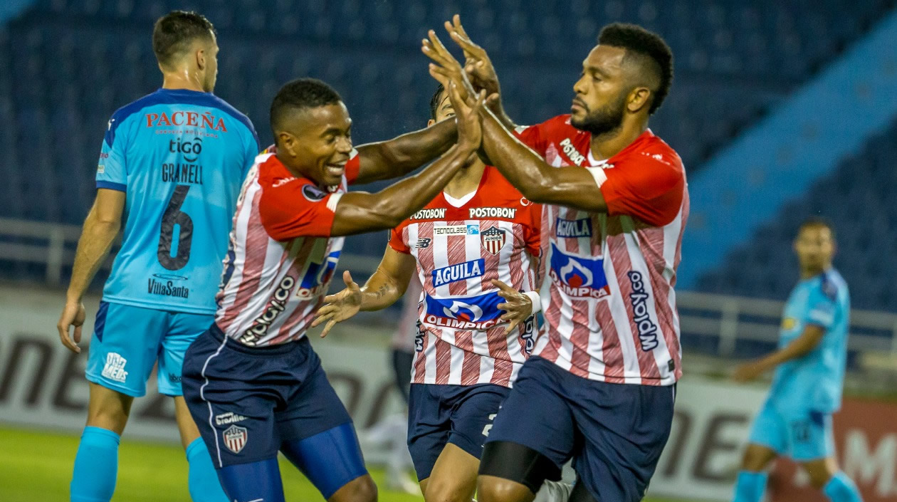 Miguel Ángel Borja celebrando el gol de la apertura.
