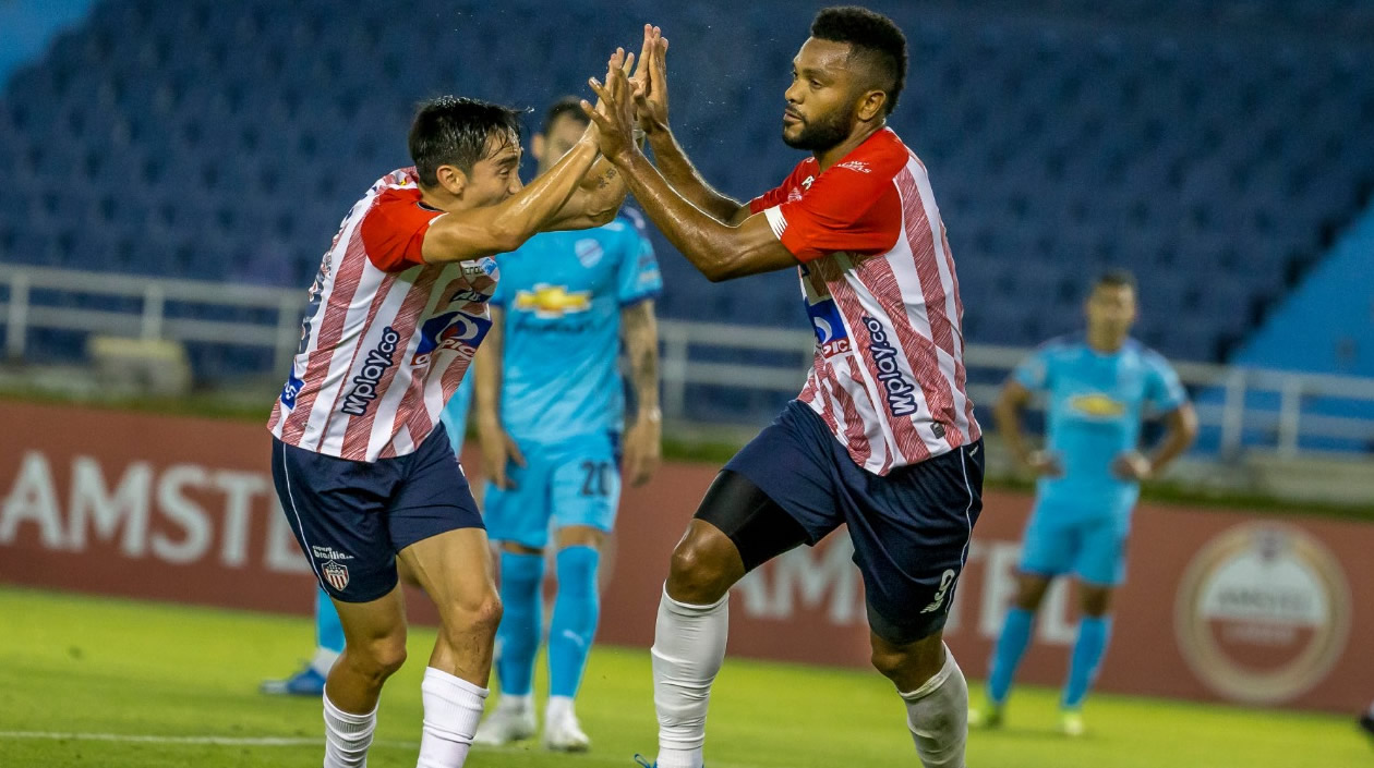 Miguel Ángel Borja celebrando el gol de la apertura.
