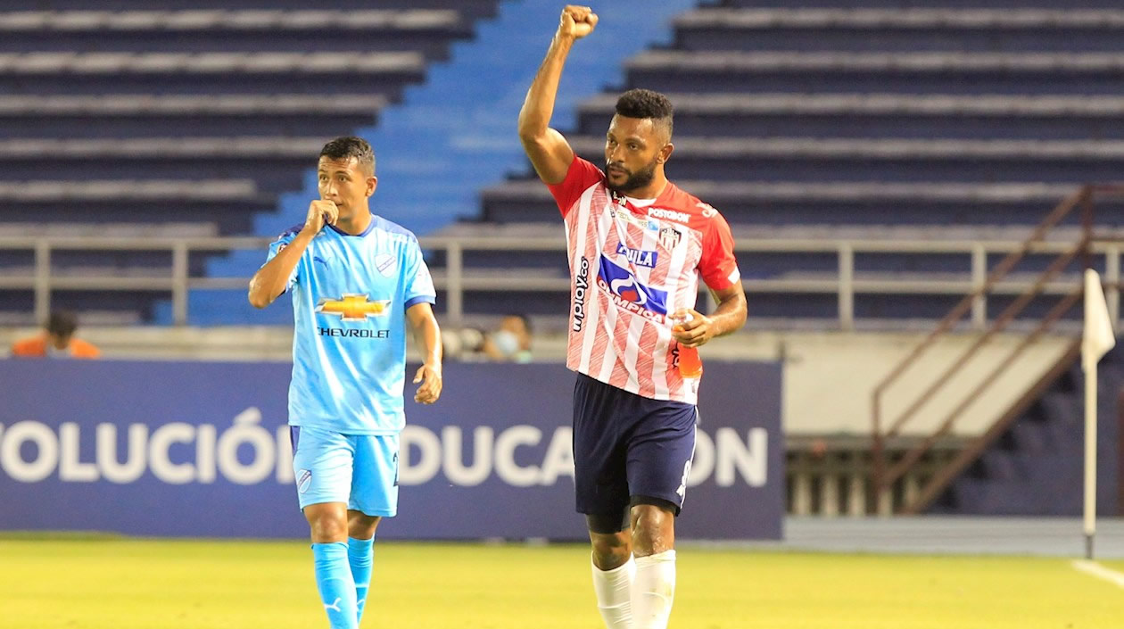 Miguel Ángel Borja celebrando el gol de la apertura.