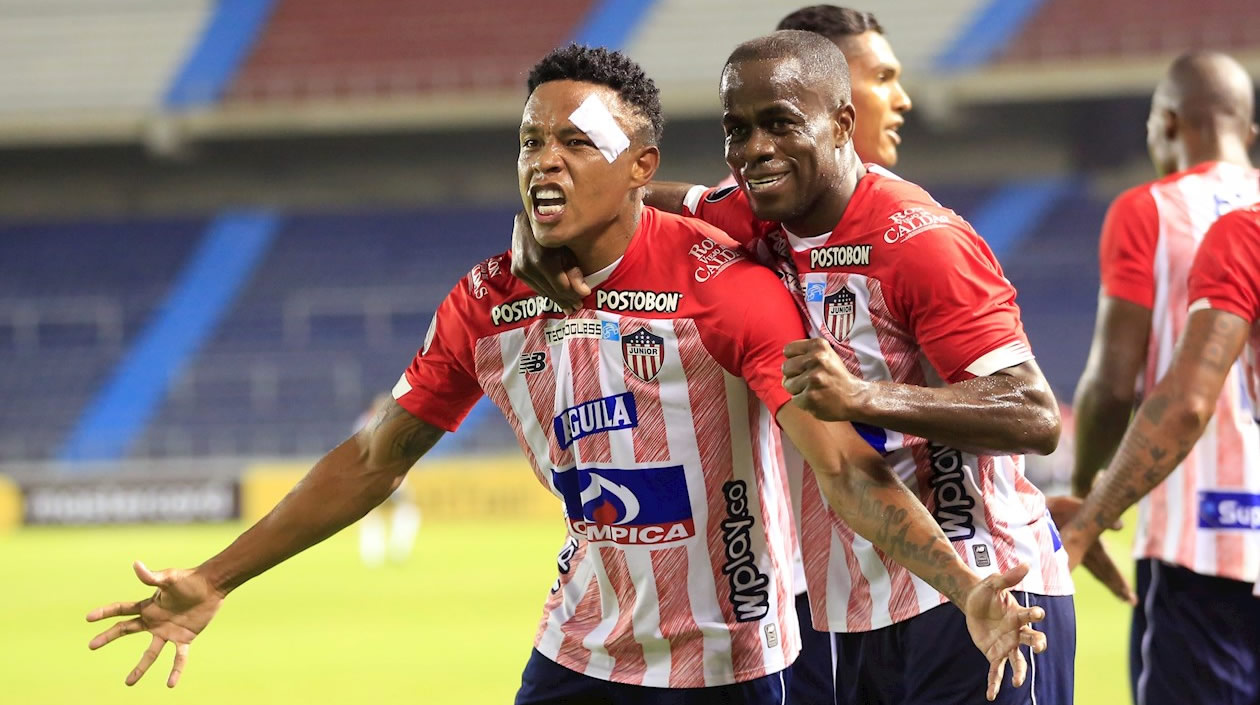John Pajoy celebrando su gol.