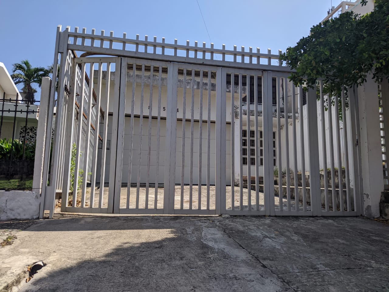 Casa por donde ingresaron los delincuentes