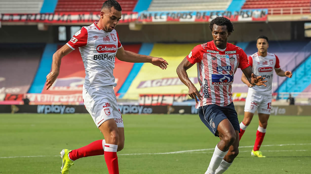 Didier Moreno cortando un avance rival.
