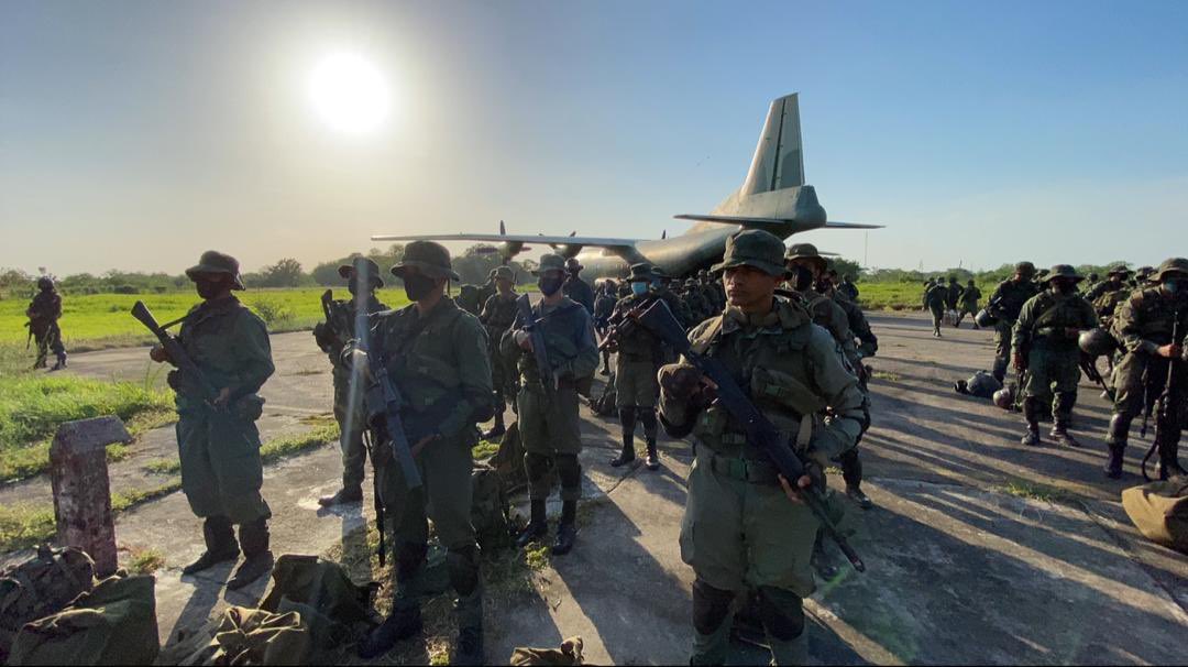 Efectivos de las Fuerzas Armadas Bolivarianas de Venezuela.