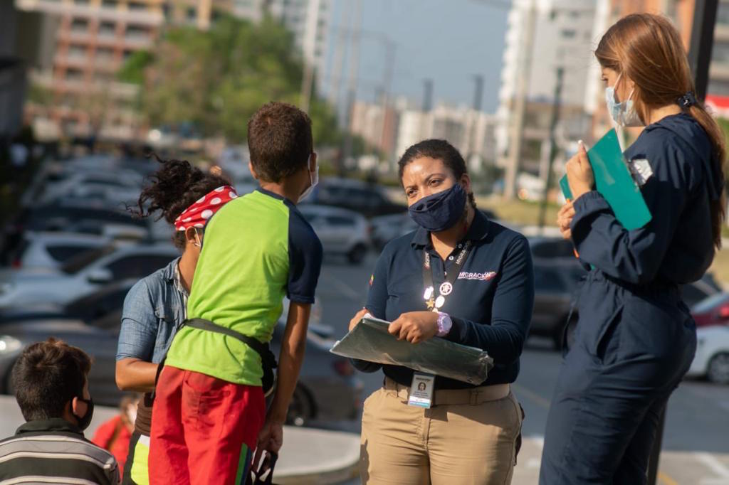 Migración Colombia también se unió al grupo para identificar población venezolana.