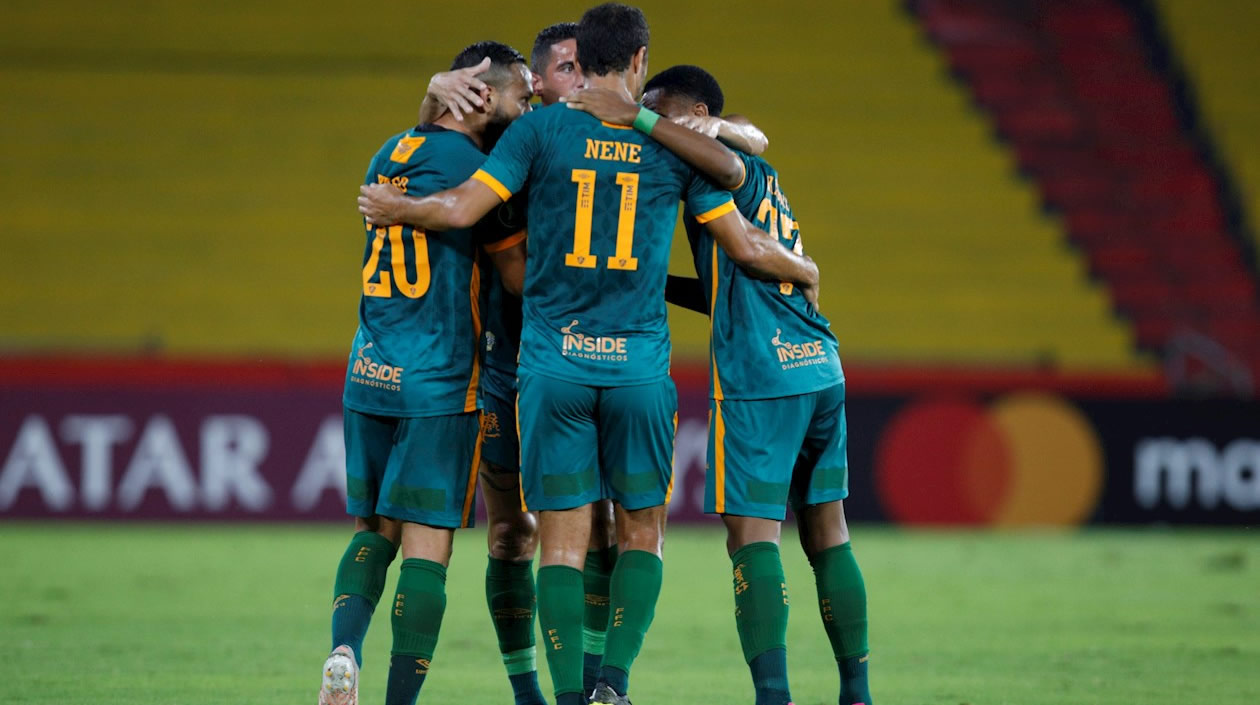 Festejo brasileño por el empate 1-1-