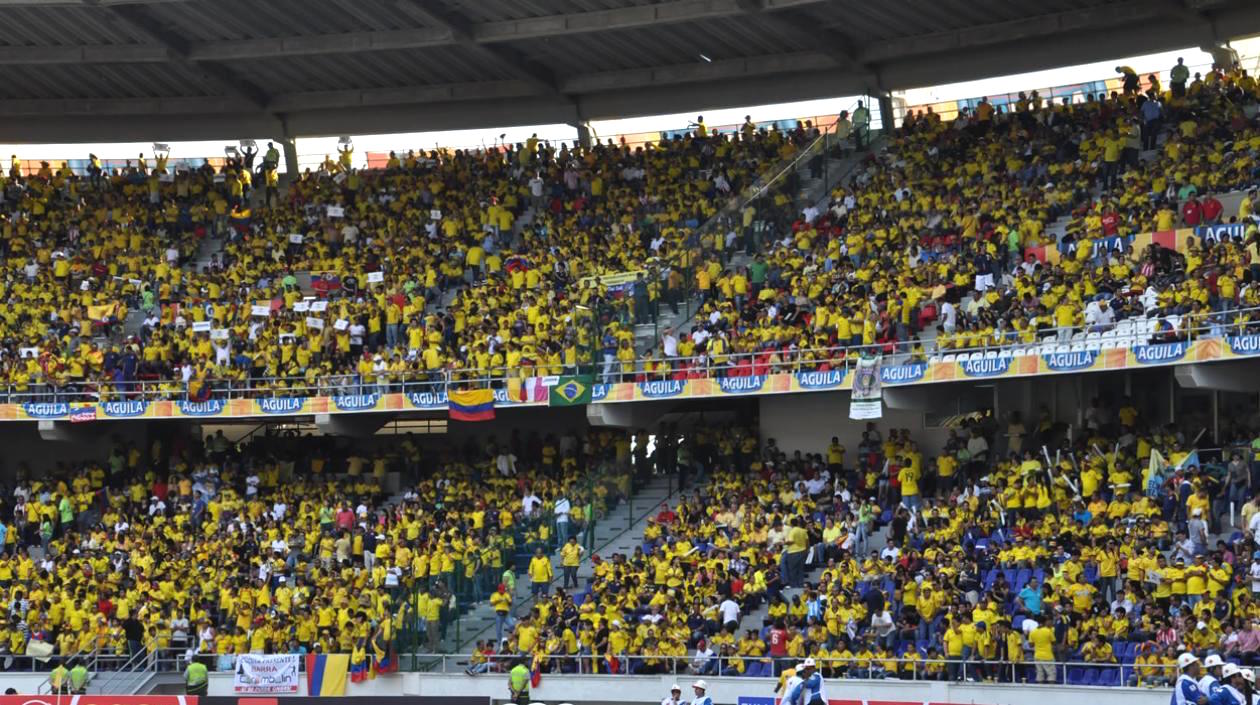 Recibiendo a la selección Colombia.