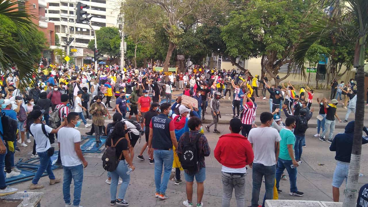 Los manifestantes del plantón.