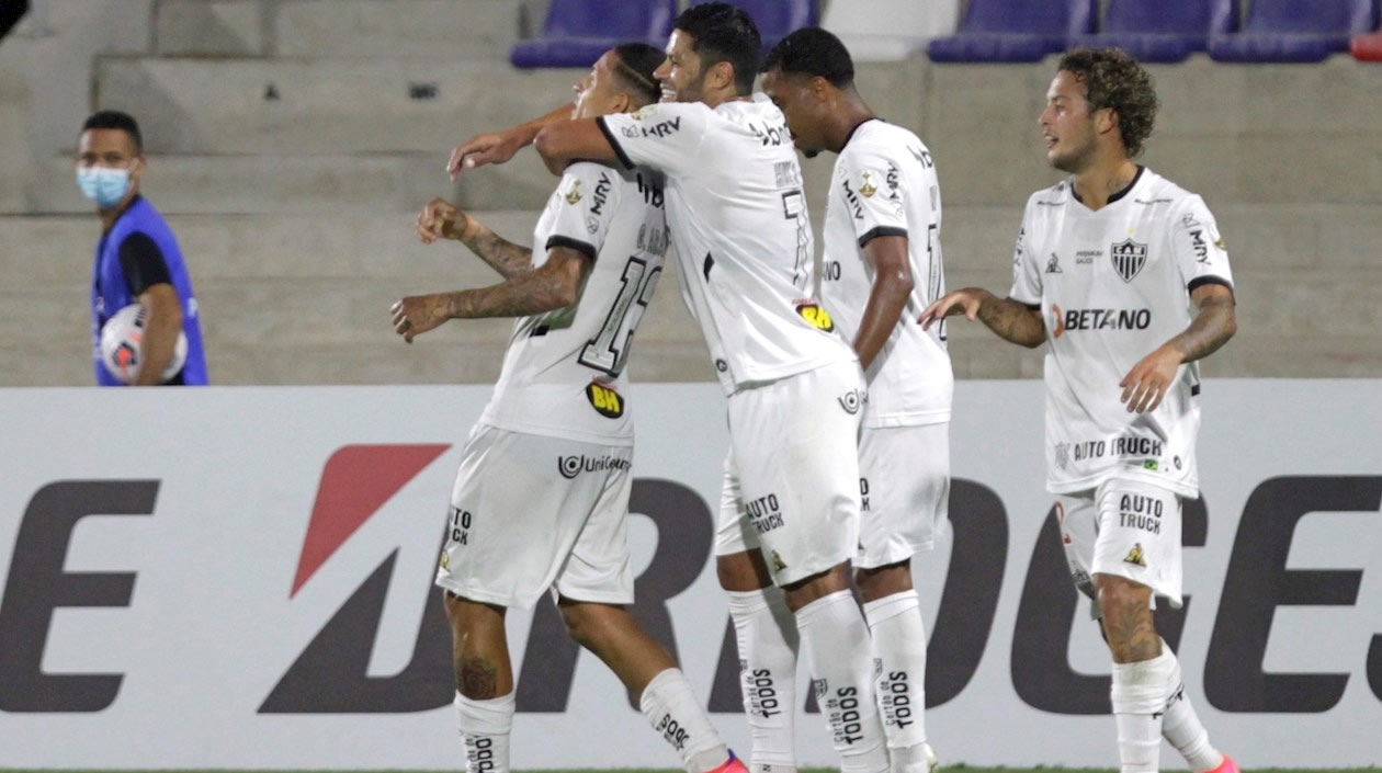 Festejo de los brasileños ante América de Cali.