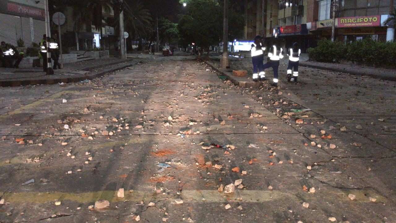 Así encontraron la calle los operarios de Triple A.