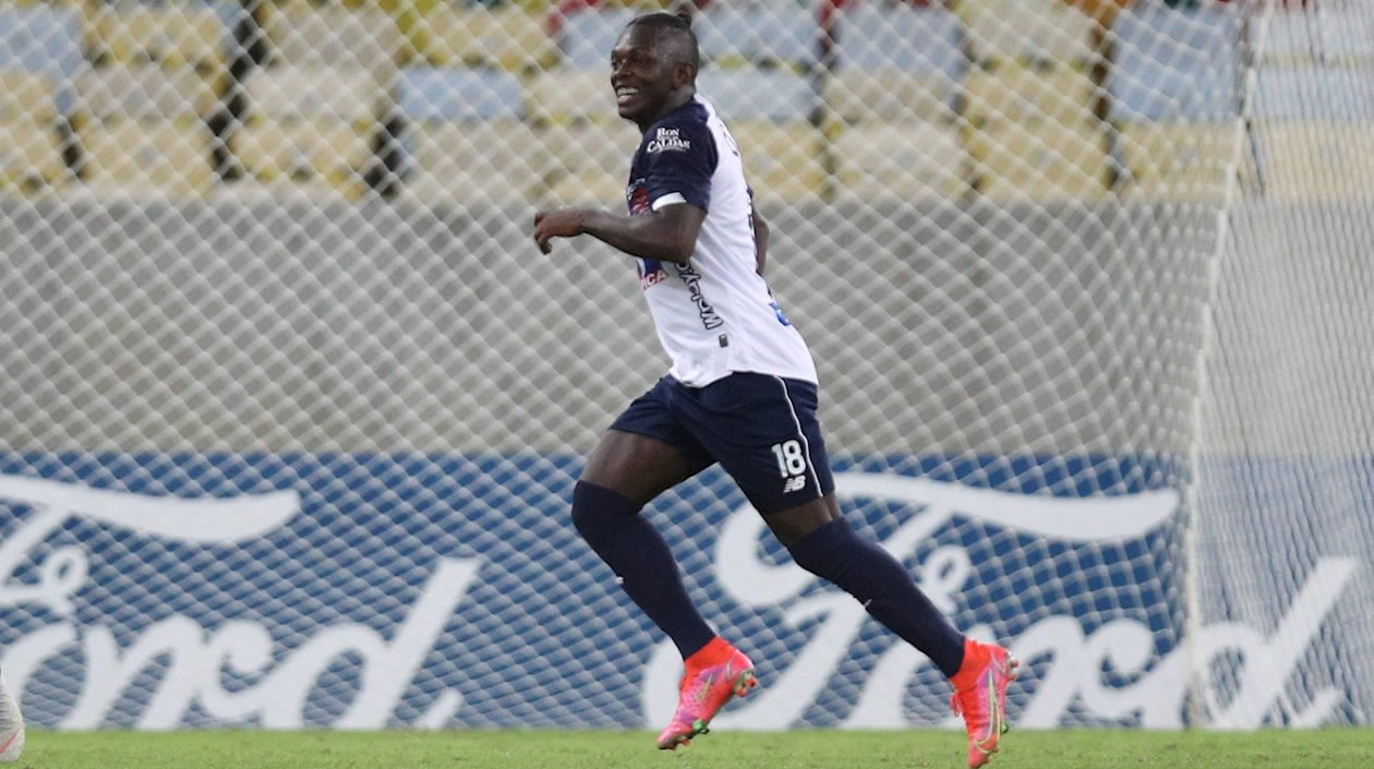 Edwuin Cetrè festejando el gol del 'Maracanazo' juniorista.