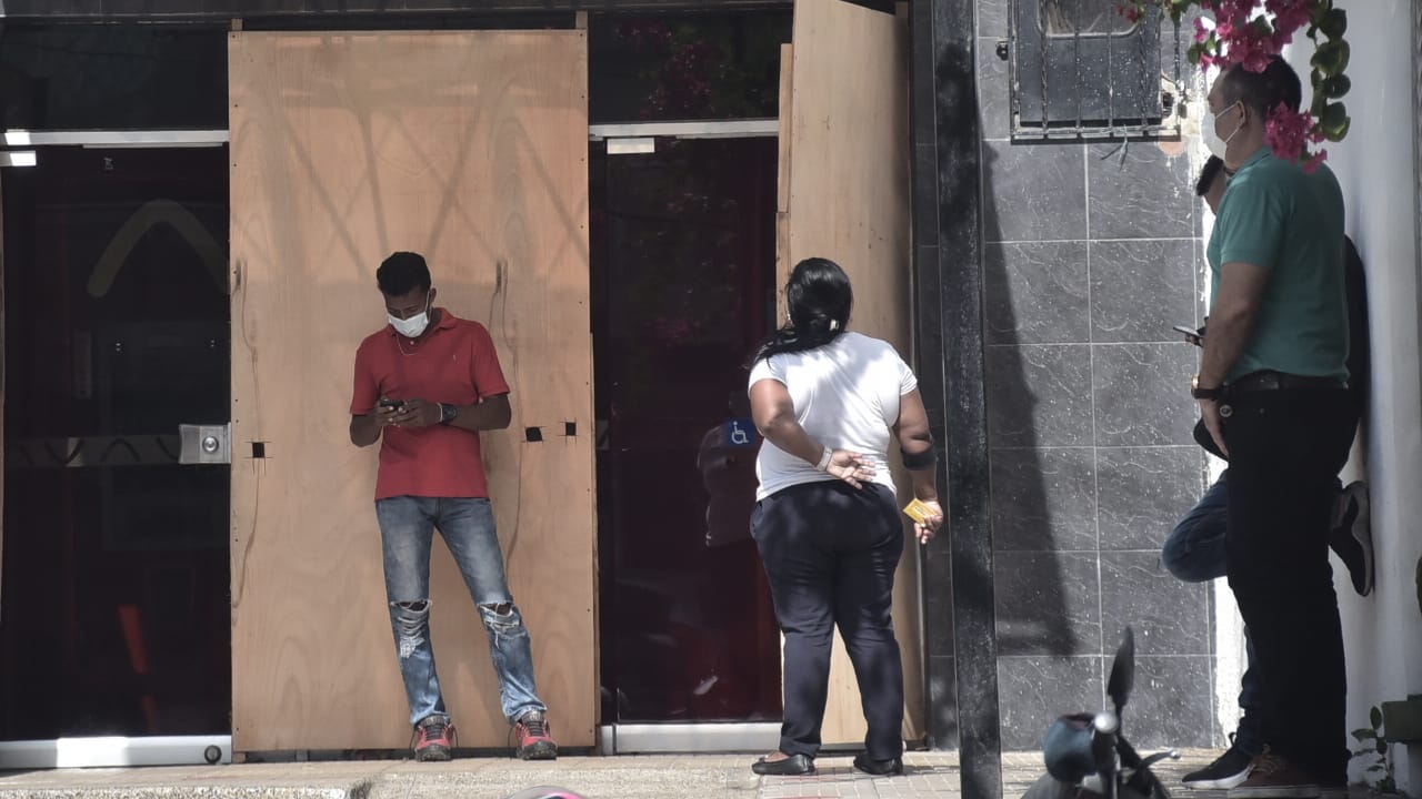Calle 76 carrera  50 esquina