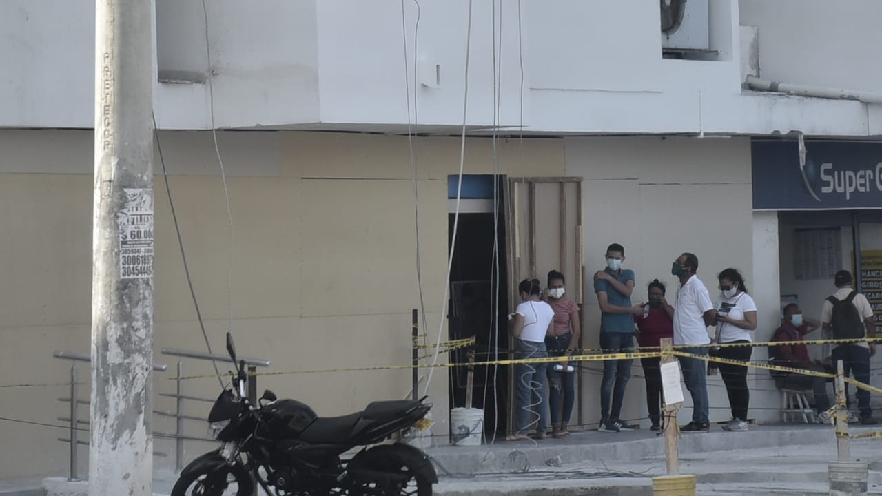 Carrera 52 con la calle, 72 esquina