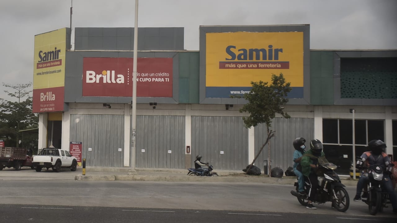 Circunvalar a la altura de Caribe Verde