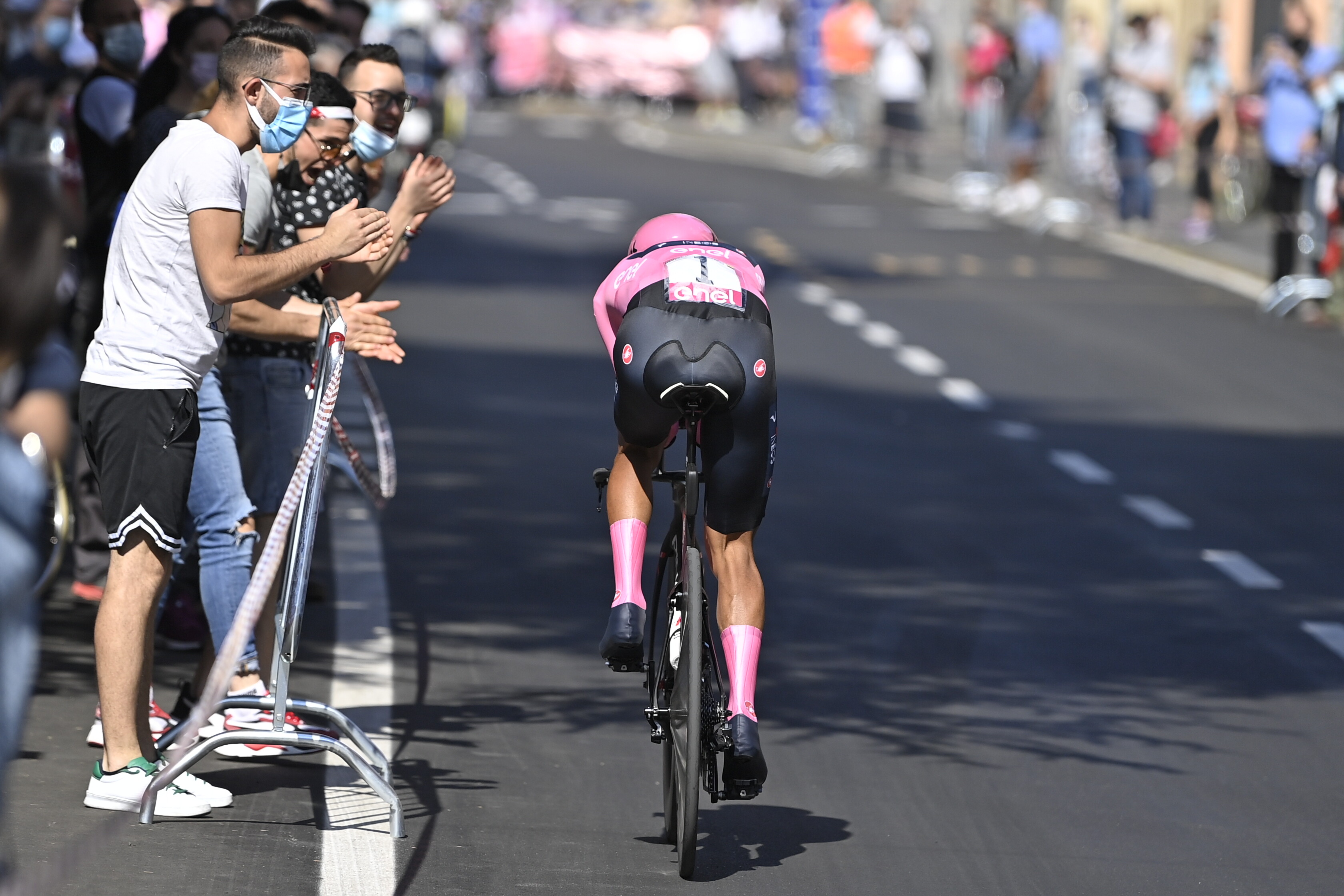 Bernal se empeló a fondo los kilómetros finales para sentenciar la etapa. 
