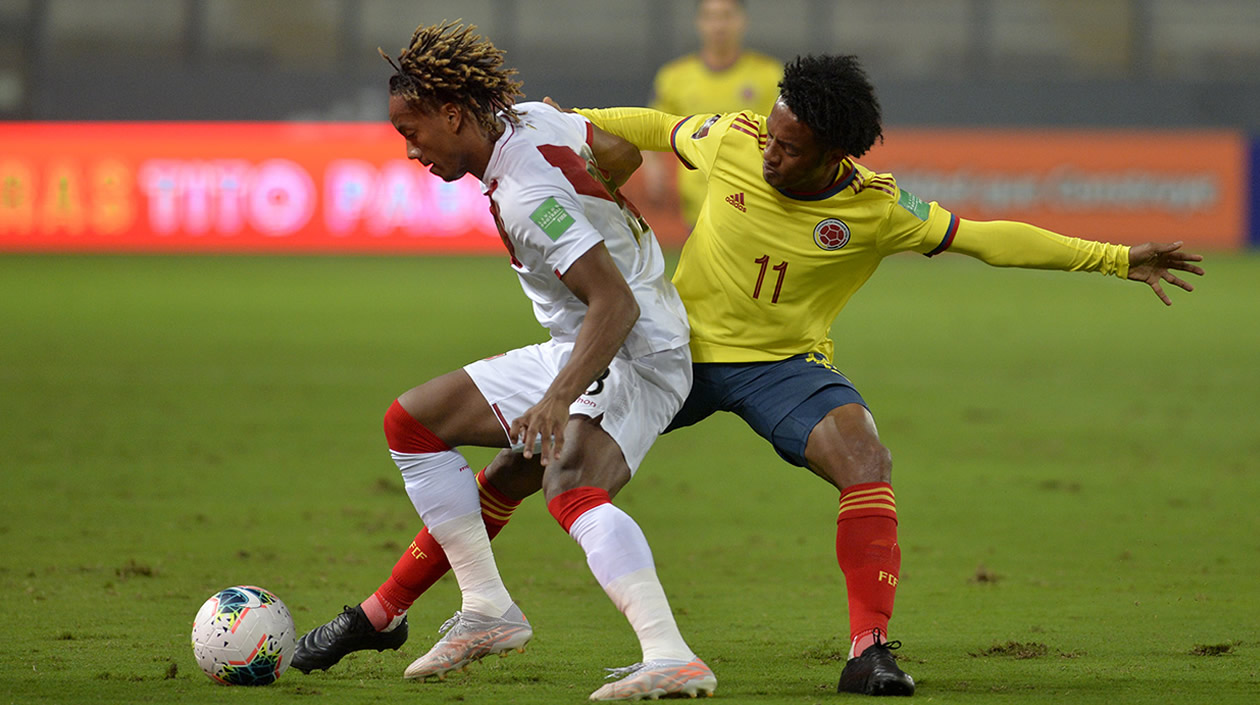 Juan Fernando Cuadrado controlando llegada local.