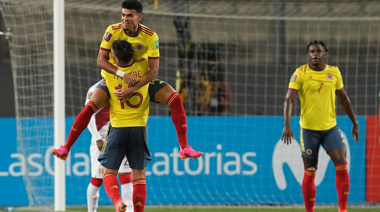 Celebración del tercer gol de Lucho Díaz.