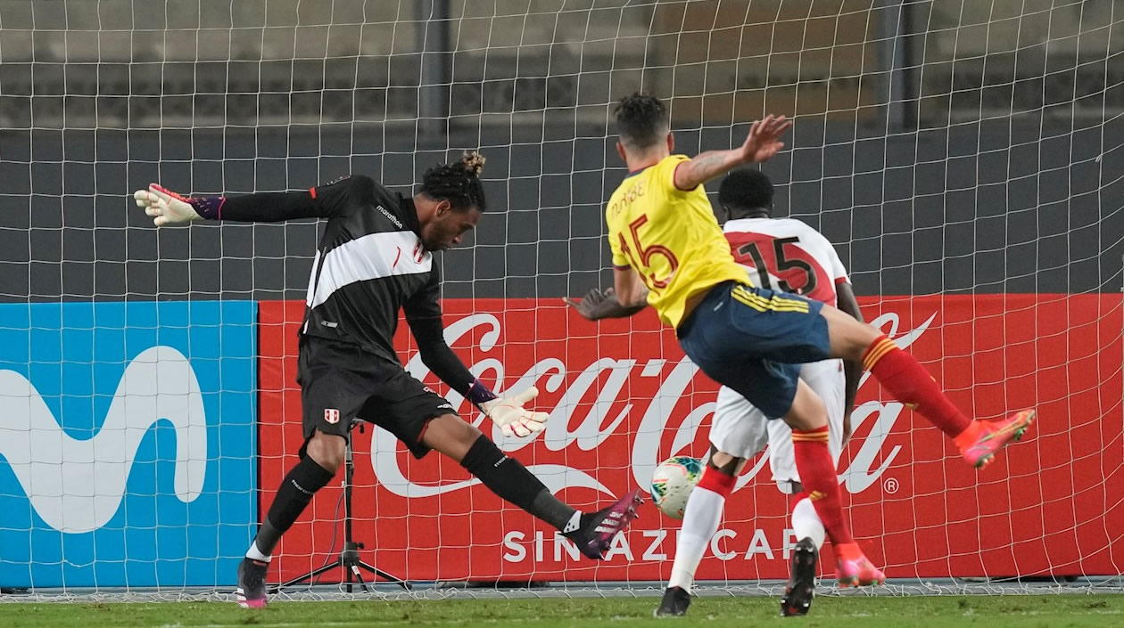 Cabezazo de Mateus Uribe para el segundo gol.