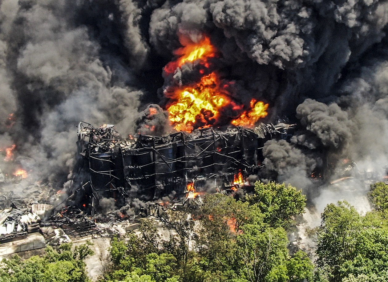 Sobre el origen de la explosión, Chemtool aseguró que su equipo de gestión de riesgos está trabajando con las autoridades locales para determinar qué sucedió e identificar las acciones que se pueden llevar a cabo para corregir estos sucesos.